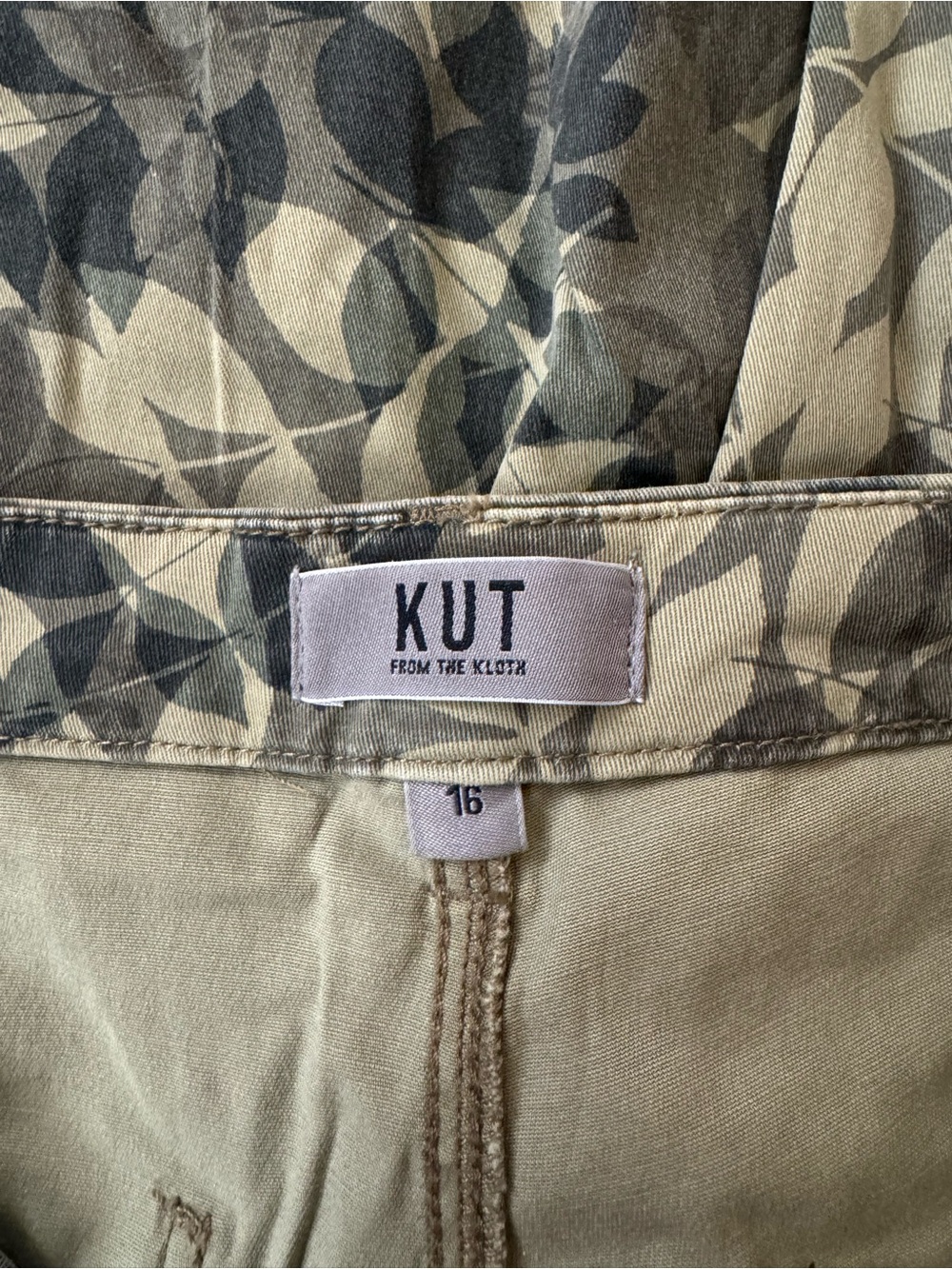 KUT Jodi High Rise Wide Straight Leg - Picture 3 of 6